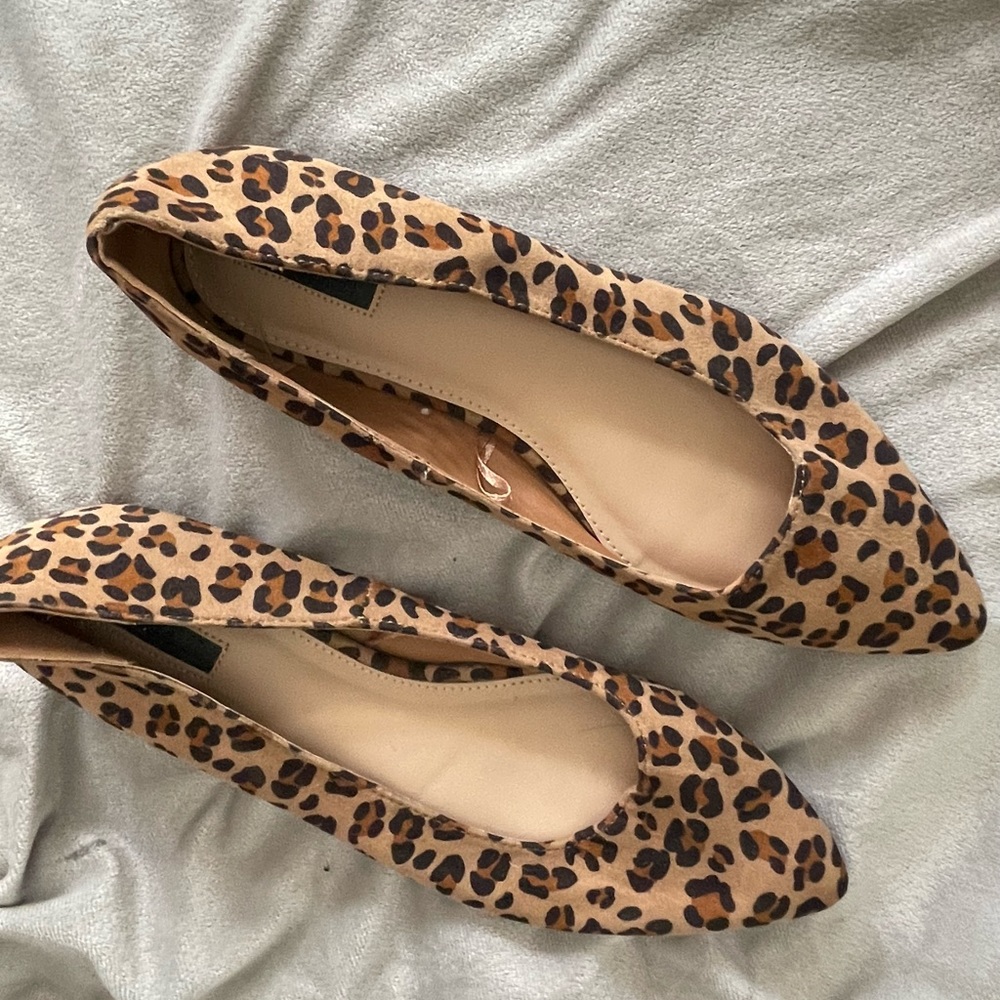 Leopard print flats